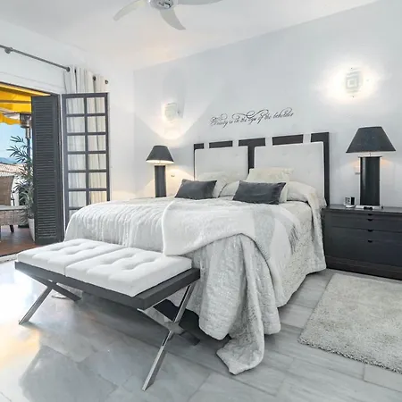 Exclusive Vintage Serenade In Aldea Blanca - Walking Distance To Centro Plaza Marbella
